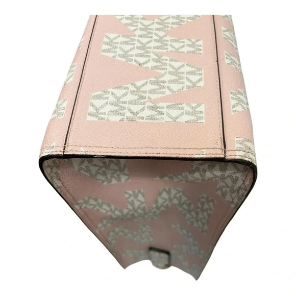 MICHAEL KORS KENLY LARGE NS
SIGNATURE TOTE PINK “POWDERED BLUSH” 🩷 PRISTINE! - Picture 6 of 9